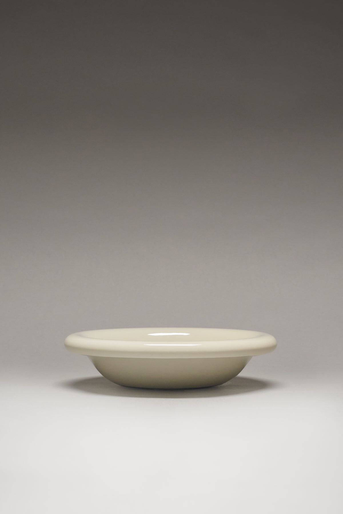 Softedge - Serving Bowl in Marshmallow