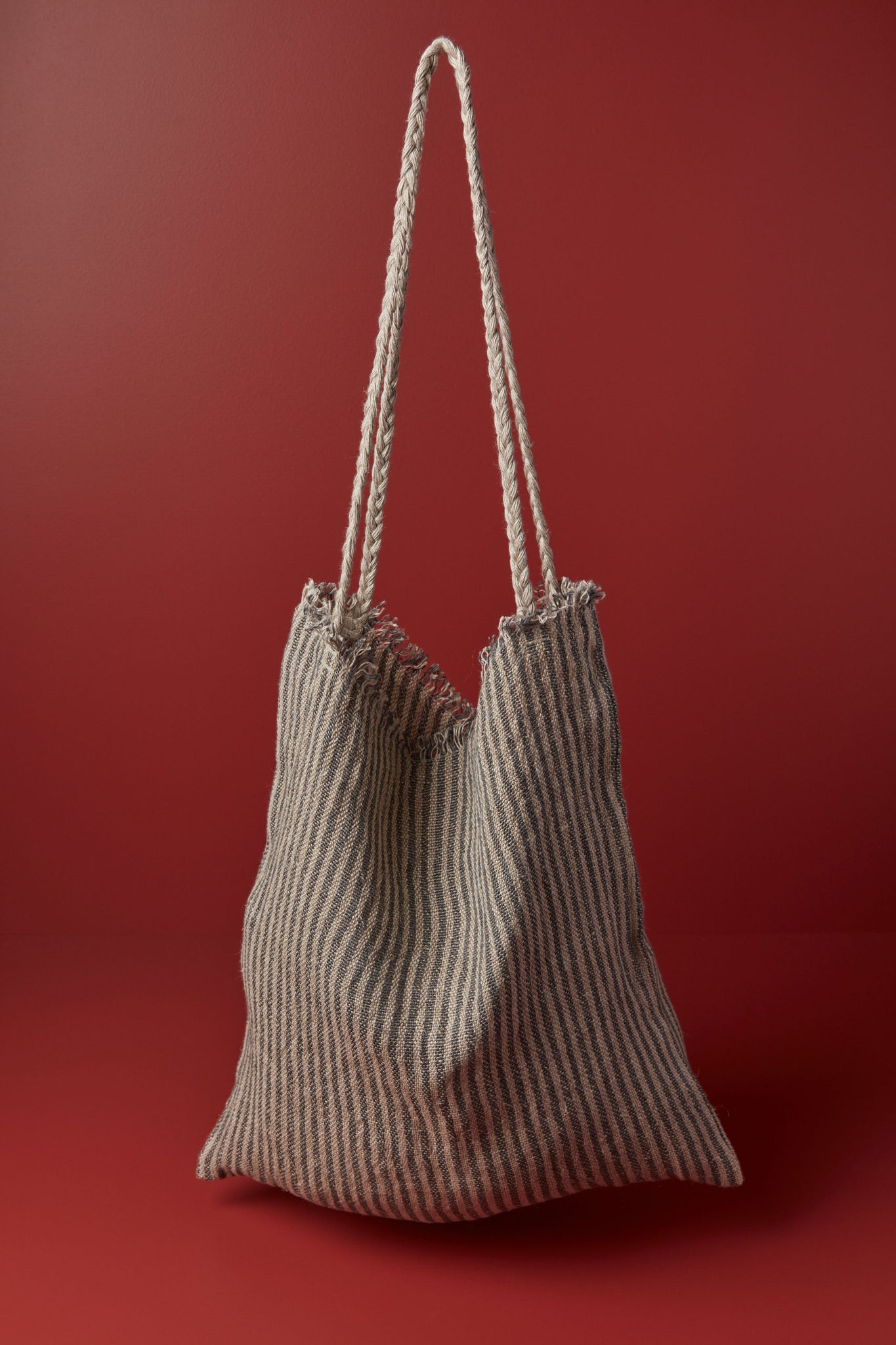 Sundance Studio - Woven bag, Oat + Grey Stripe