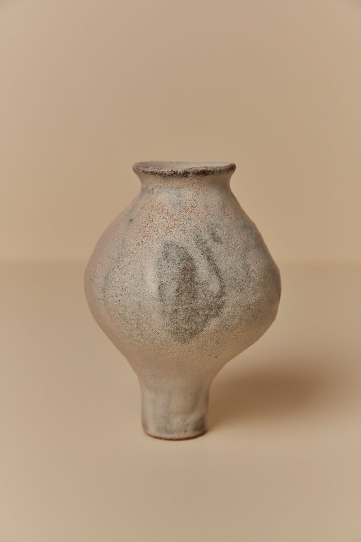 Tanika Jellis - Small Vase, Rice