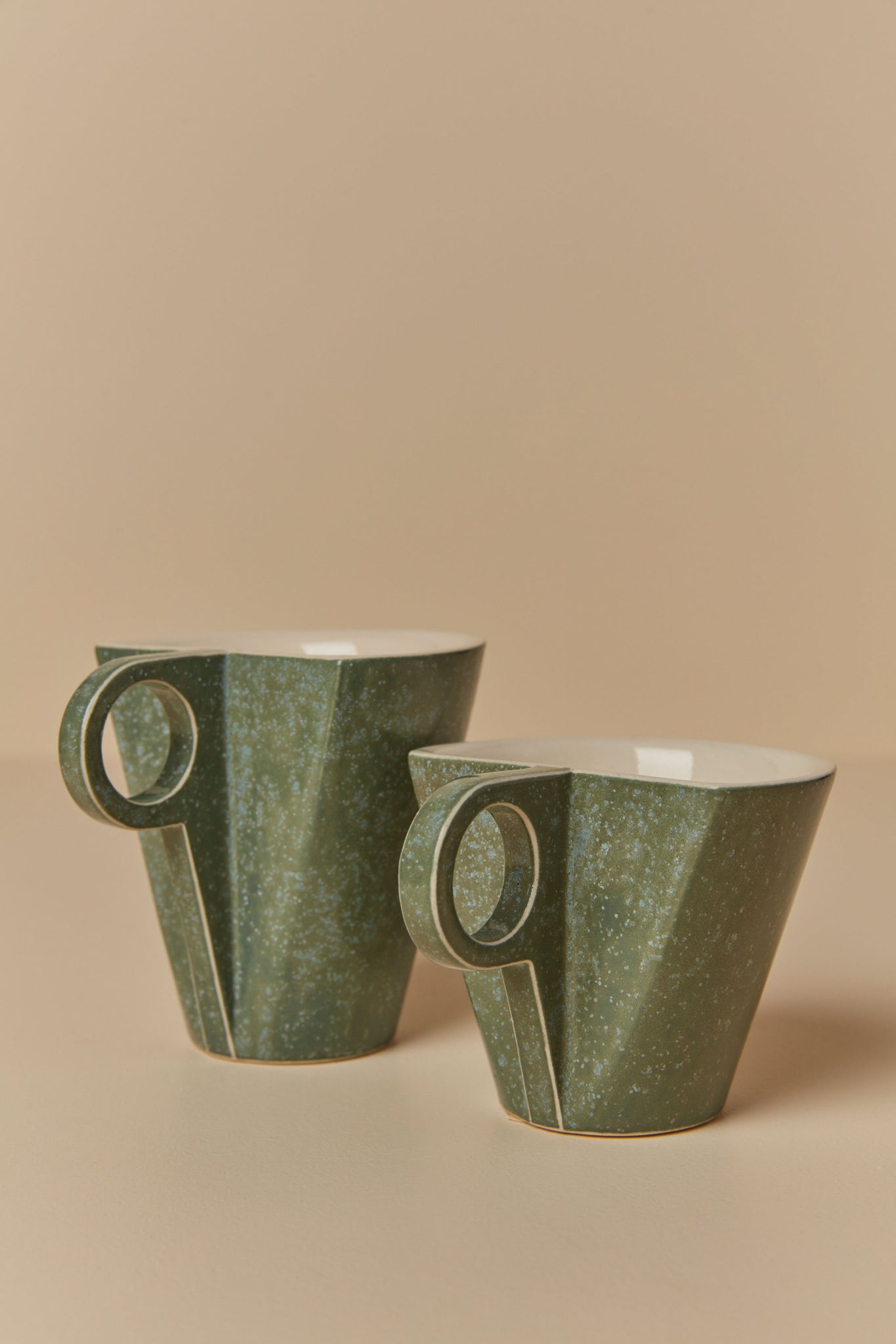 Yuro Cuchor – Large Deco Mug, Speckle Green and Cream